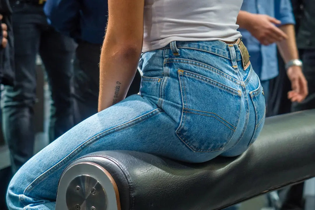 Judy Blue Sizing 201: The Advanced Guide (Tummy Control, 14W vs 15, and 'Locked & Loaded' Explained)
