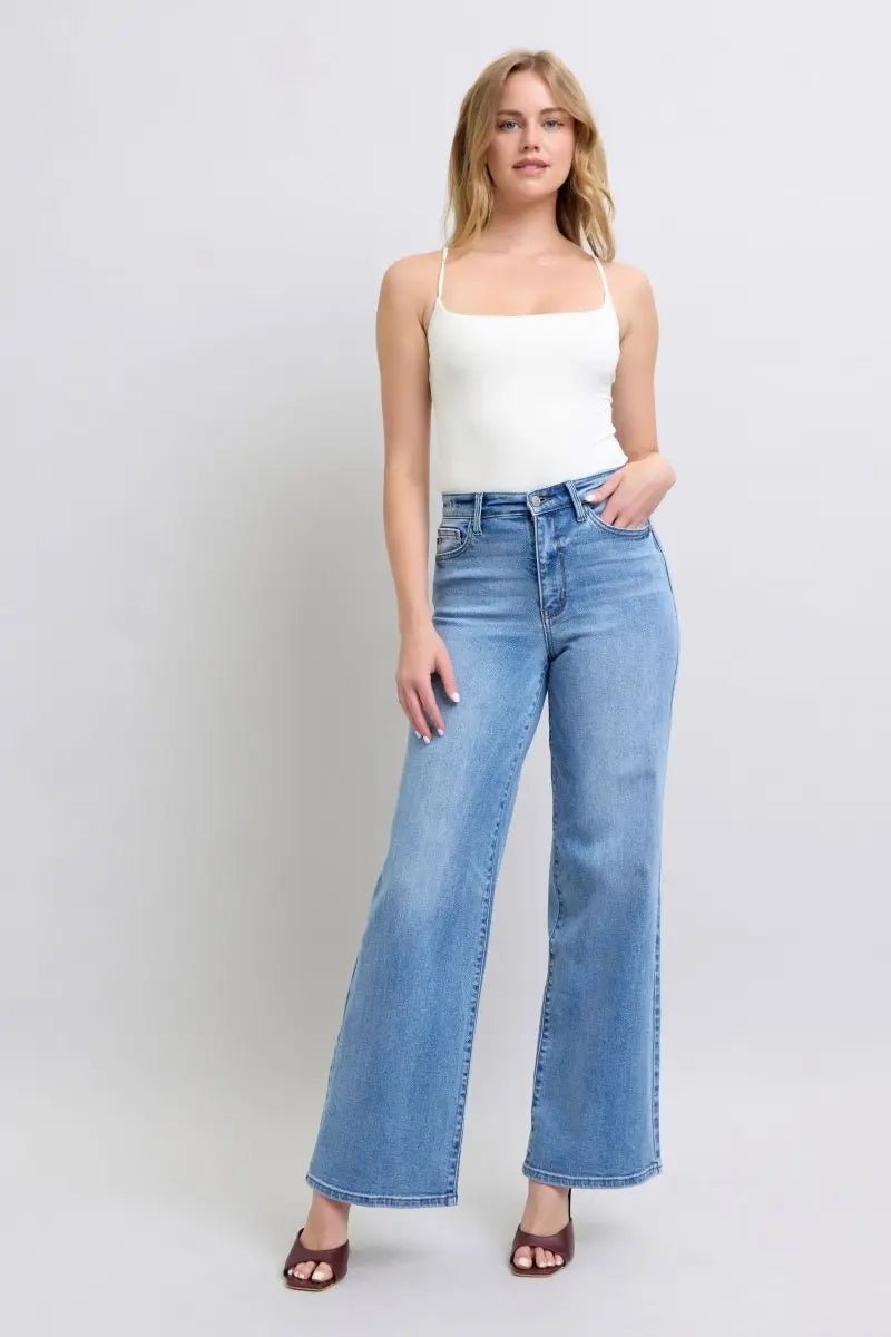 Wide-Leg Jeans for Women Over 50 | Winter 2025 Style Tips - Sleekdenim.com